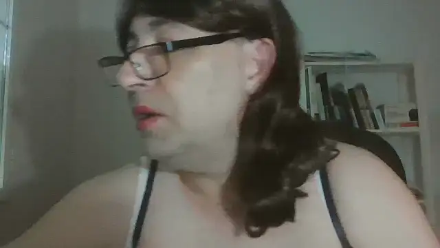 Snapshot of nataliacd chatting on 09/09/25, 02:16 nataliacd online show from 09/09/25, 02:16