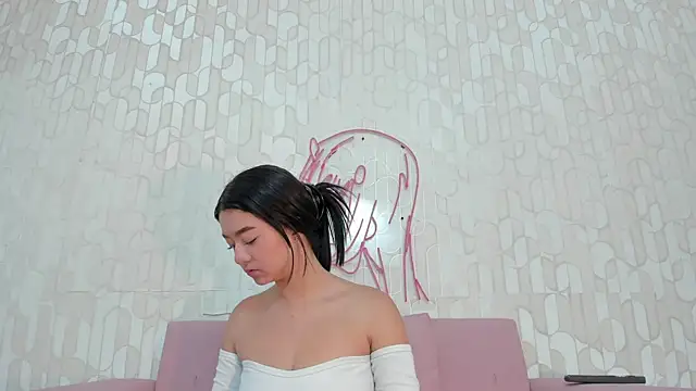 Snapshot of scarletross_ chatting on 10/07/25, 01:30 scarletross online show from 10/07/25, 01:30