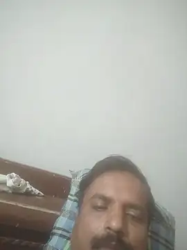 vardh033 online show from 10/26/25, 01:22