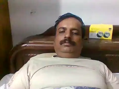 vardh033 online show from 10/29/25, 02:14