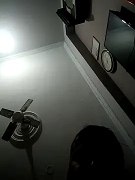 vardh033 online show from 01/13/26, 04:51