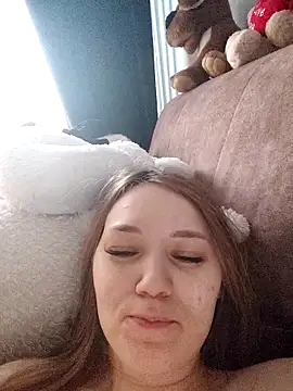 AlisaWyn online show from 12/15/25, 03:44