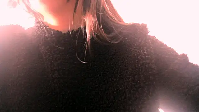 scarletr red online show from 09/28/25, 05:29