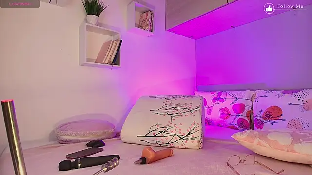 Melifluaa online show from 04/18/26, 07:07