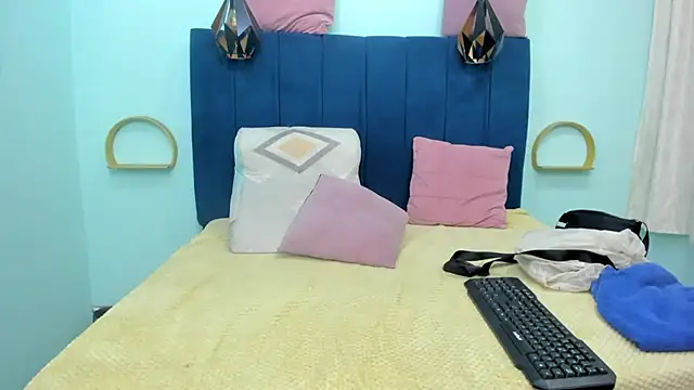Snapshot of Adrianasex_69x chatting on 04/25/26, 11:35 Adrianasex 69x online show from 04/25/26, 11:35