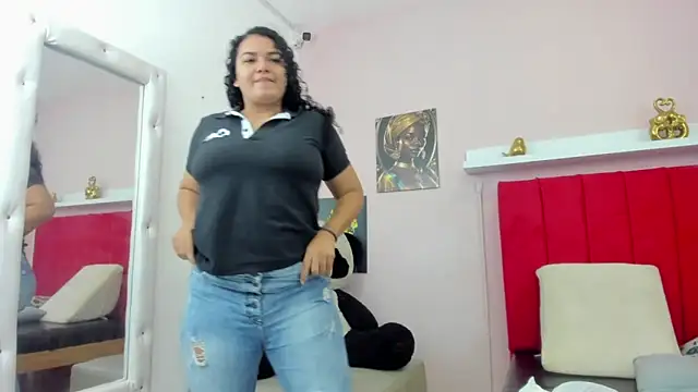 Snapshot of Adrianasex_69x chatting on 05/23/26, 01:33 Adrianasex 69x online show from 05/23/26, 01:33