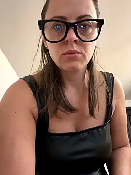 ladywithbigass online show from 09/15/25, 04:45