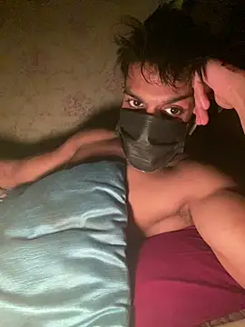 Snapshot of fitxrs chatting on 09/14/25, 03:11 fitxrs online show from 09/14/25, 03:11