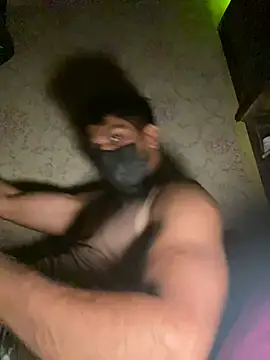 Snapshot of fitxrs chatting on 09/22/25, 02:52 fitxrs online show from 09/22/25, 02:52