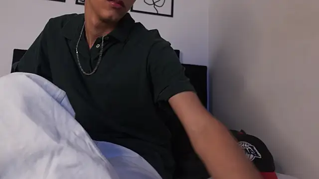 alexmark  online show from 02/25/26, 01:21