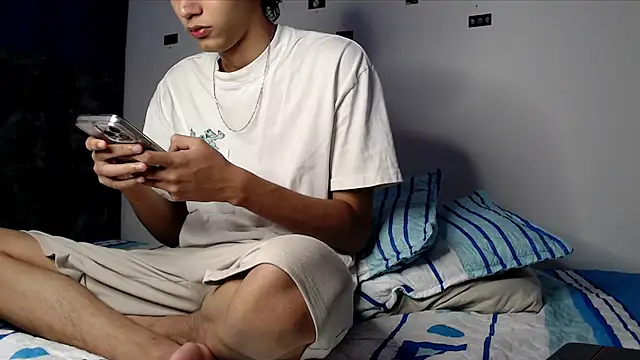 alexmark  online show from 05/13/26, 05:32