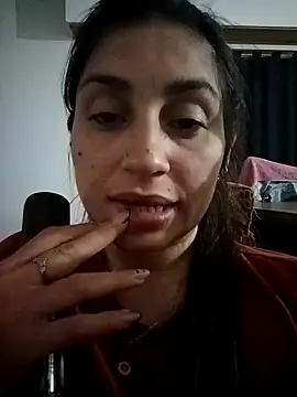 LolatuMiel online show from 11/08/25, 06:02