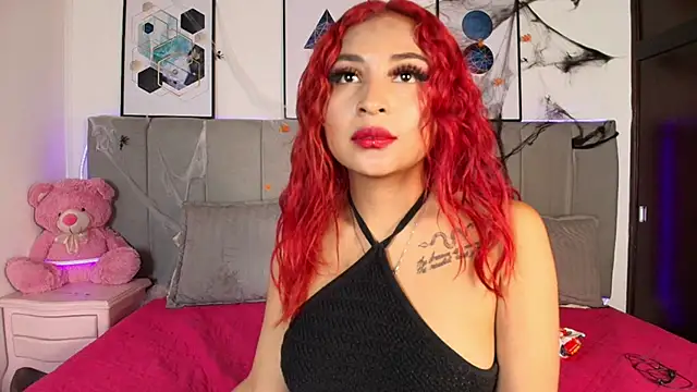 Naiaa Cruz online show from 11/01/25, 06:43