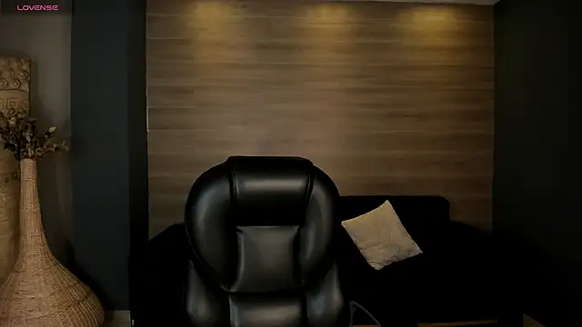 TiffannySins online show from 04/23/26, 03:19