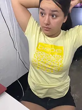 Luciaparker03 online show from 02/09/26, 11:09