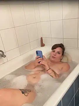 Debbie05 online show from 09/13/25, 09:03