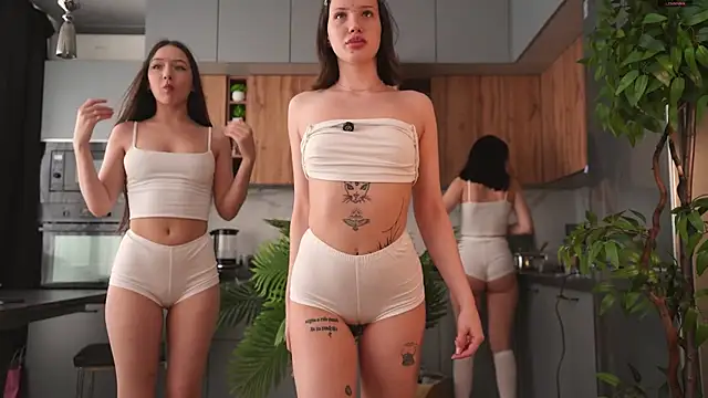 Anny Molly online show from 04/17/26, 06:49