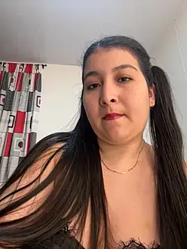 evelyn 1702 online show from 11/28/25, 10:56