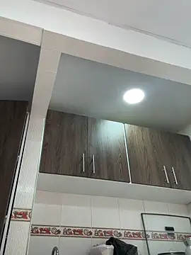 evelyn 1702 online show from 12/05/25, 09:00