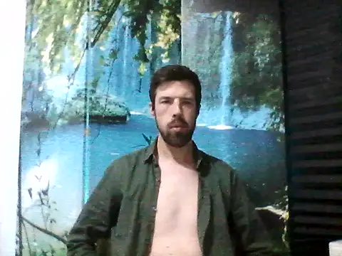 Snapshot of welcome-to-the-jungle chatting on 10/15/25, 10:10 welcome-to-the-jungle online show from 10/15/25, 10:10