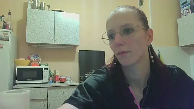 Snapshot of Lucy_Divine chatting on 10/26/25, 09:21 Lucy Divine online show from 10/26/25, 09:21