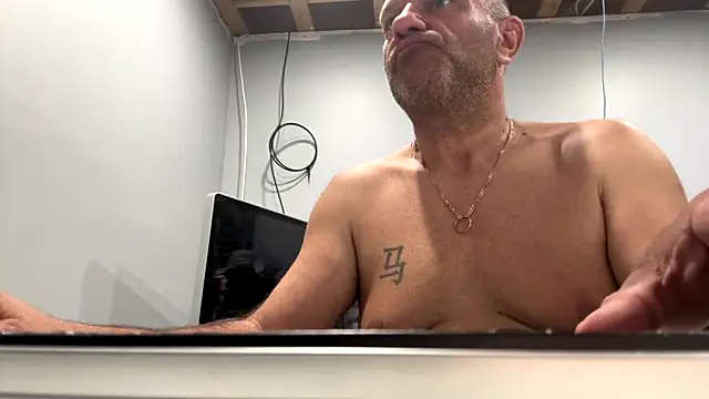 frankyjones8989 online show from 10/28/25, 07:38