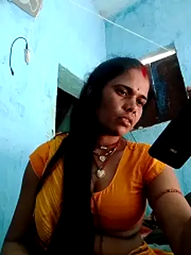 Snapshot of Hot_ashna chatting on 02/13/26, 06:31 Hot ashna online show from 02/13/26, 06:31