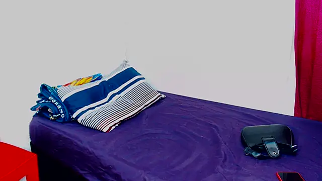 FreakyScarlet00 online show from 11/04/25, 04:39