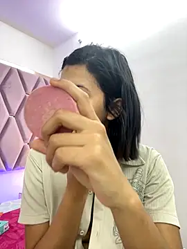 MaskedGirl  online show from 10/04/25, 11:41