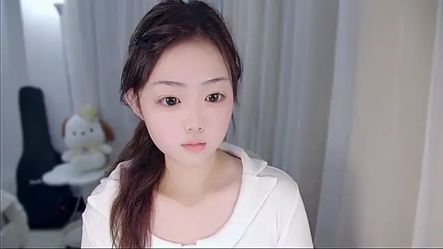 YUANYUAN-A online show from 12/04/25, 11:30