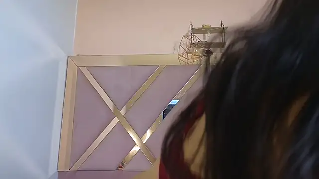 Sophia moo  online show from 03/18/26, 05:10