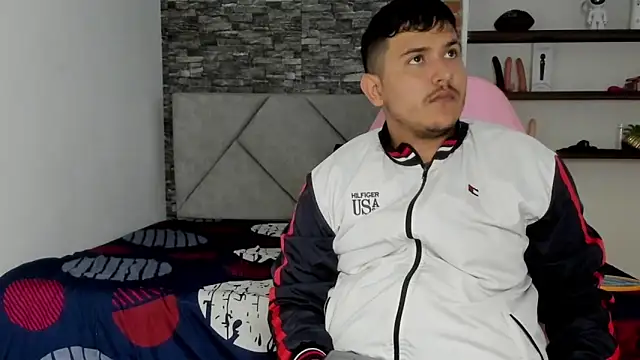 Snapshot of Sexxyy_Couple_ chatting on 03/01/26, 05:09 Sexxyy Couple online show from 03/01/26, 05:09