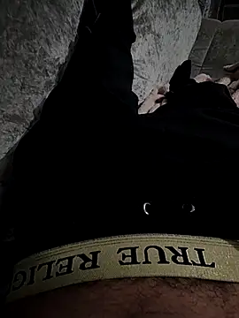 Snapshot of Naughty-Jordyns-Dick chatting on 10/18/25, 01:30 Naughty-Jordyns-Dick online show from 10/18/25, 01:30