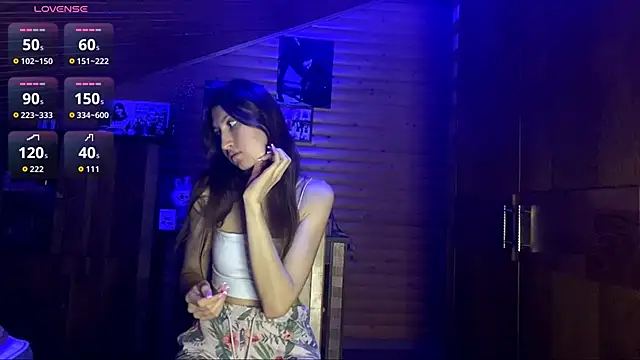 Snapshot of Shyselly chatting on 10/18/25, 05:14 Shyselly online show from 10/18/25, 05:14