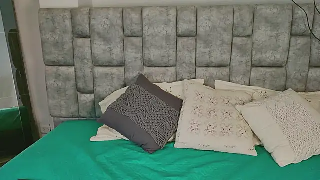 DaniniAnderson online show from 04/11/26, 06:29