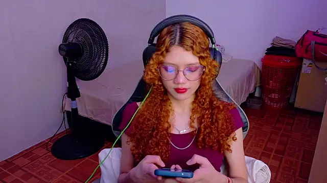 Birdie 0 online show from 09/23/25, 01:41