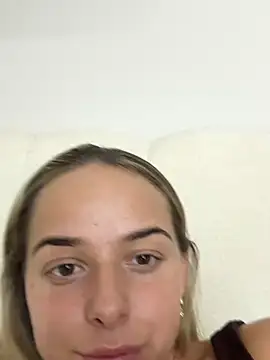 KayleeBella online show from 10/16/25, 08:21