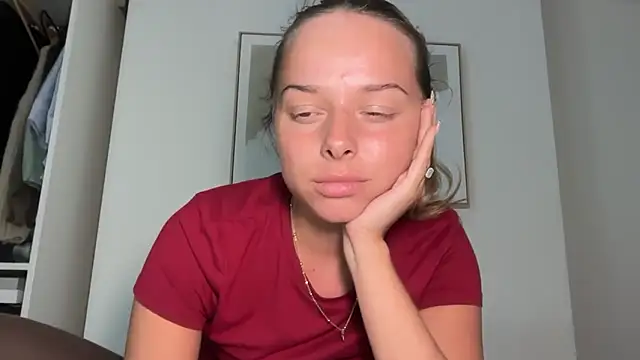 KayleeBella online show from 04/28/26, 08:36