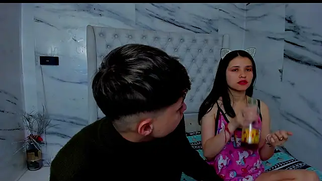 Ari and Storm online show from 11/23/25, 01:11