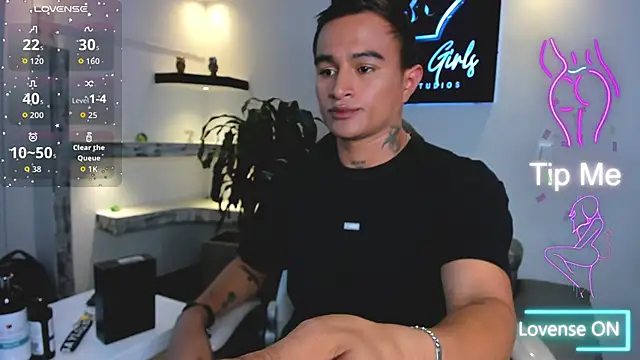 LiamDeep online show from 10/28/25, 10:45