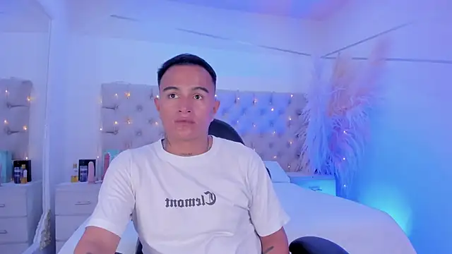 LiamDeep online show from 12/18/25, 08:37