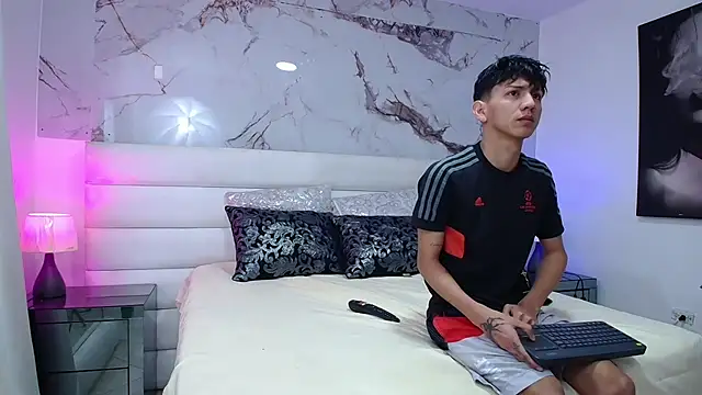 Marcus and Tony online show from 04/18/26, 08:31