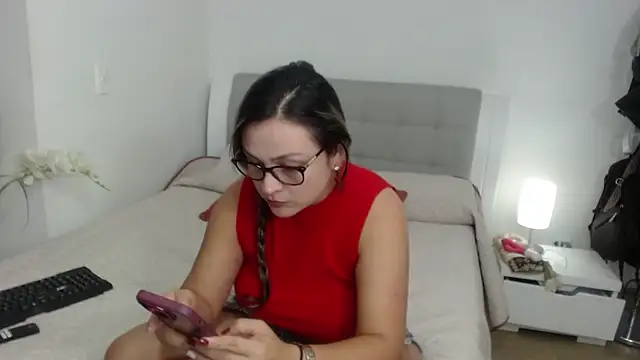 sophie lopez1 online show from 12/03/25, 11:47