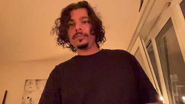 Snapshot of daddyvibes chatting on 10/07/25, 07:44 daddyvibes online show from 10/07/25, 07:44