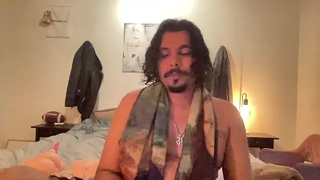 Snapshot of daddyvibes chatting on 11/08/25, 07:52 daddyvibes online show from 11/08/25, 07:52