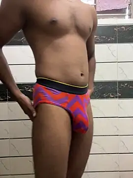 Snapshot of x7bong chatting on 10/04/25, 01:03 x7bong online show from 10/04/25, 01:03