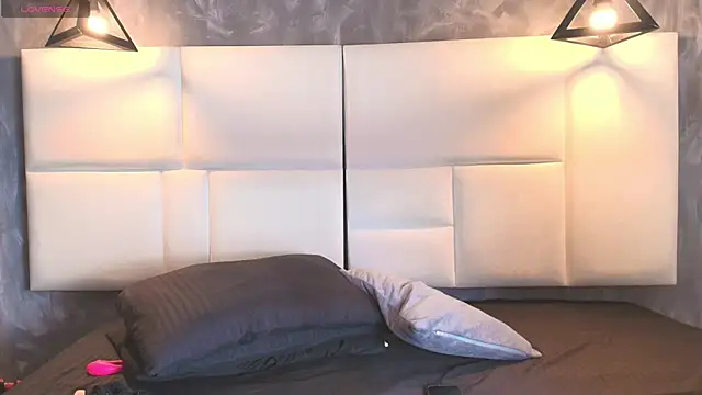 SunshineLizzy online show from 10/16/25, 01:01