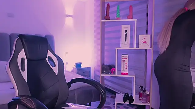 SkyThompson online show from 12/21/25, 05:25