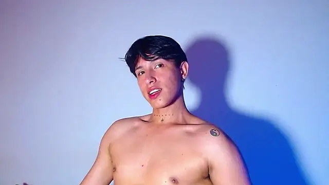 rowanbigboy23 online show from 01/18/26, 04:55