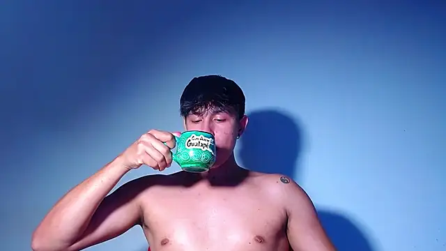 rowanbigboy23 online show from 04/18/26, 02:59